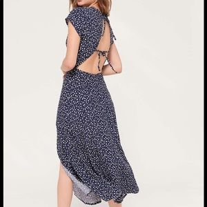 NWOT - UO Lindsey Cap-sleeve Midi Dress